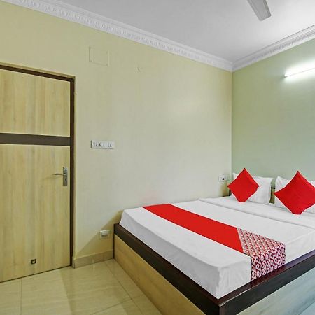 Oyo Flagship 84655 S S Guest House Calcutta Buitenkant foto